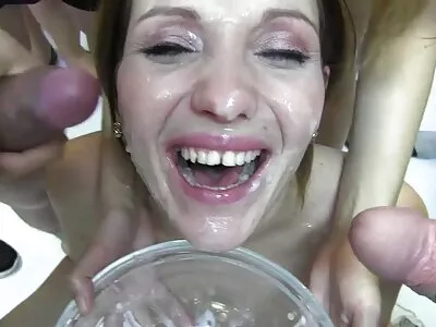 Ze legt roodharige meid in bed gratis pornofilm