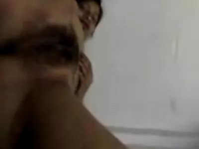Zwarte tienermeisje extreme pornofilm gezet