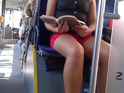 Rijpe vrouw likt haar tieten gratis hd pornofilm